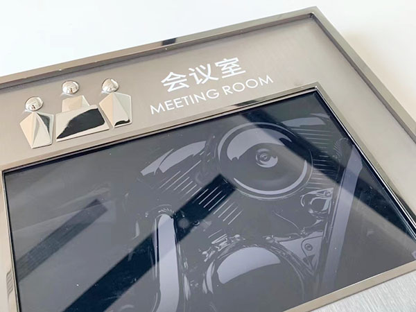 Three-dimensional engraving